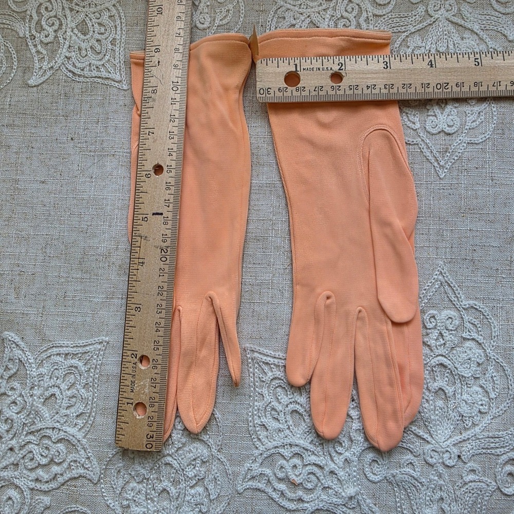 Kayser 60s Formal Dress Gloves 6.5 Peach Button Wrist Length Made in Germany NOS - Picture 5 of 6